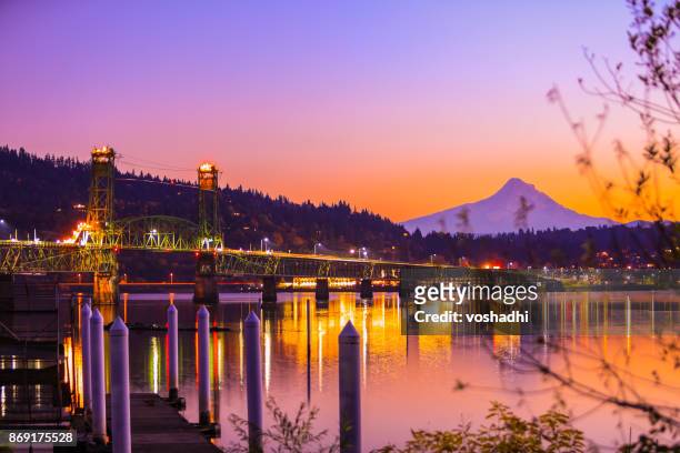 hood river, oregon - columbia river stock pictures, royalty-free photos & images