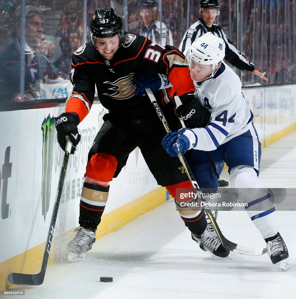 Toronto Maple Leafs v Anaheim Ducks