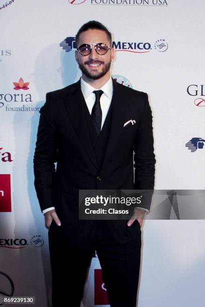 Maluma poses during the red carpet of The Global Gift Gala at St Regis Hotel on November 01, 2017 in Mexico City, Mexico.