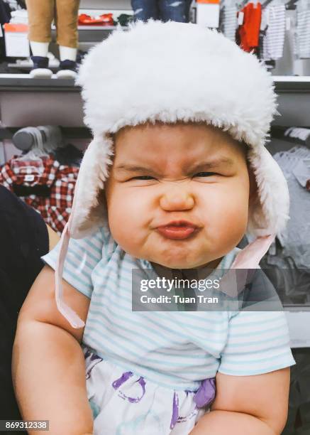 smiling baby girl - funny baby photo - fotografias e filmes do acervo