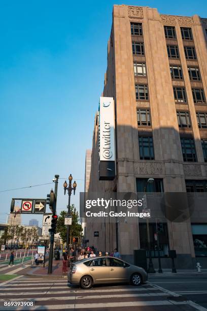 twitter hq - slack headquarters stock pictures, royalty-free photos & images