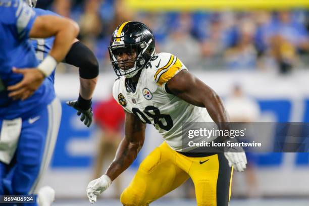 Pittsburgh Steelers linebacker Vince Williams plays defense during game action between the Pittsburgh Steelers and the Detroit Lions on October 29,...