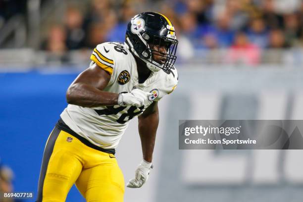 Pittsburgh Steelers linebacker Vince Williams rushes during game action between the Pittsburgh Steelers and the Detroit Lions on October 29, 2017 at...