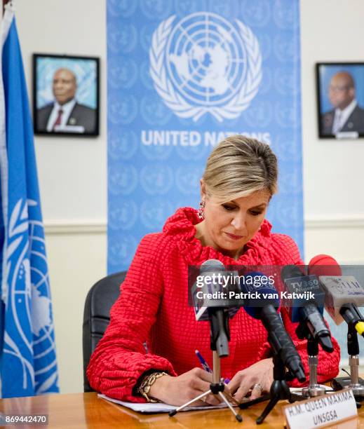 Queen Maxima of The Netherlands during the debriefing and press conference at the UN local office on November 2, 2017 in Abuja, Niger.