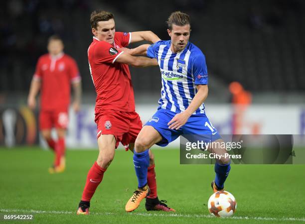Right: Valentin Stocker of Hertha BSC during the game between Hertha BSC and Zorya Luhansk on November 2, 2017 in Berlin, Germany.
