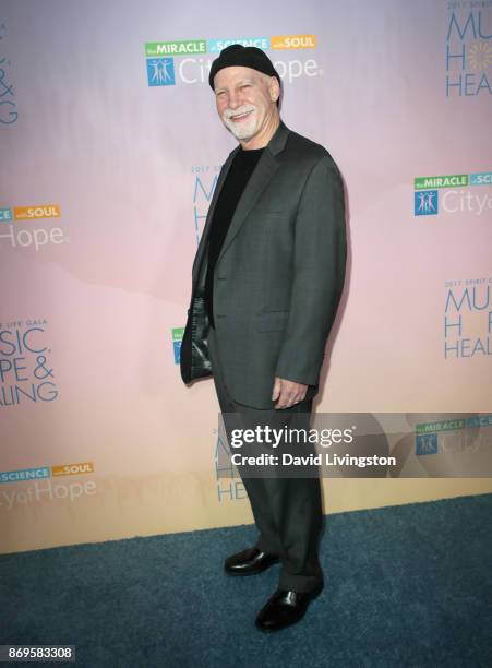 Dr. Steven T. Rosen at the City of Hope's 2017 Spirit of Life Gala at Barker Hangar on November 2, 2017 in Santa Monica, California.