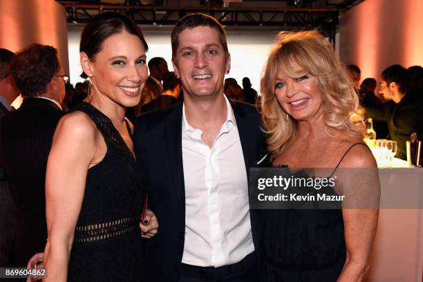 Rob Thomas and Marisol Thomas pose with Goldie Hawn at the Samsung annual charity gala 2017 at Skylight Clarkson Sq on November 2, 2017 in New York...