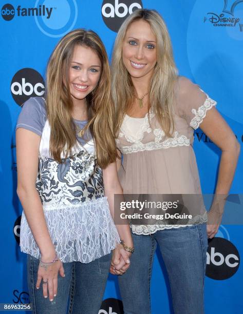 Miley Cyrus and mom Tish