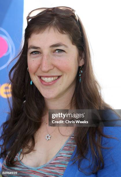 Actress Mayim Bialik attends the Saucony Baby and Stride Rite Baby Lounge at the Hyatt Regency Century Plaza on May 8, 2009 in Los Angeles,...