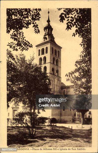 Ak Segovia Kastilien León Spanien, Plaza de Alfonso XII. E Iglesia de San Andrés