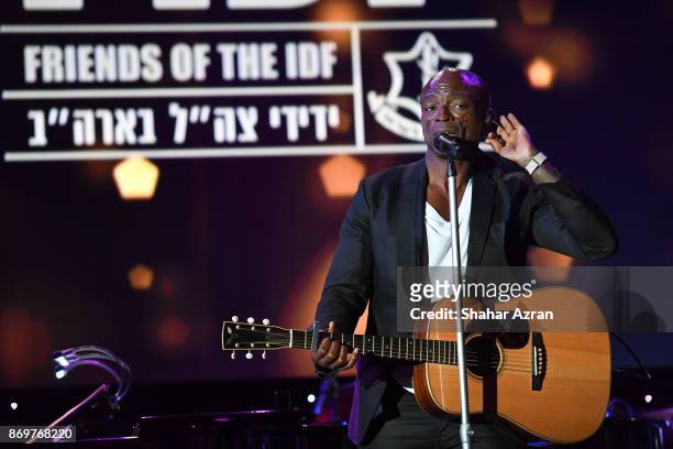 Seal performs at the FIDF Western Region Gala held at The Beverly Hilton Hotel on November 2, 2017 in Beverly Hills, California.