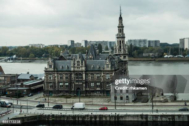 cityscape, antwerp, flanders, belgium - scheldt river stockfoto's en -beelden