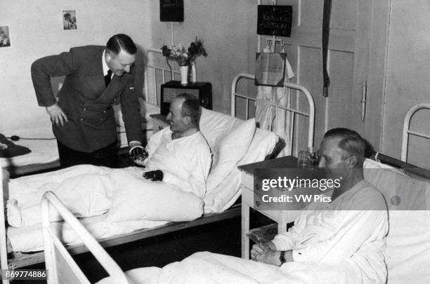 Ww2 Military Hospital - Fotografias e Filmes do Acervo - Getty Images