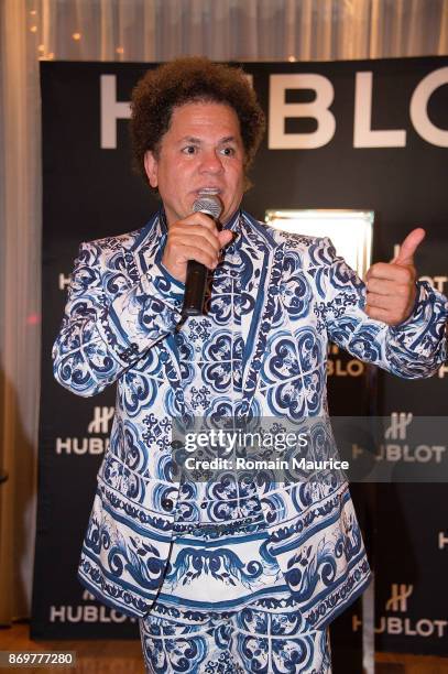 Romero Britto Celebrates Photos and Premium High Res Pictures - Getty