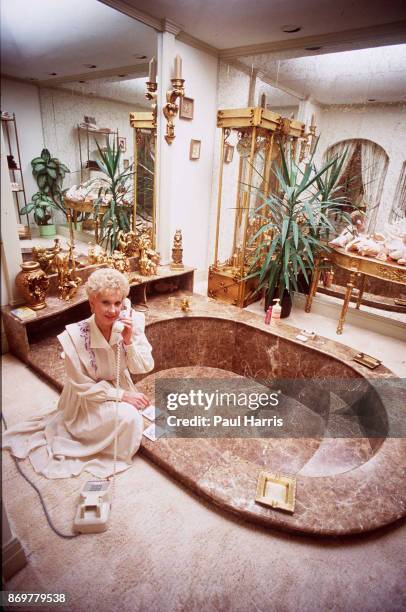 Tammy Wynette, First lady of Country and famous for her song " Stand By Your Man" at her home in Nashville where she died 6th April 1998 after a long...