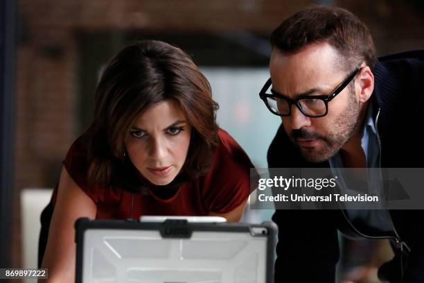 Tenner Visdom 1,094 Robert Morton Stock Photos, High-Res Pictures, and Images - Getty ...