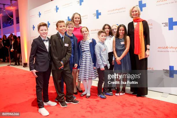 Christina Rau , Katrin Weidemann and kids during the 19th Media Award by Kindernothilfe on November 3, 2017 in Berlin, Germany.