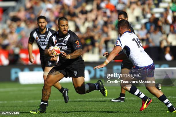 Addin Fonua-Blake of New Zealand makes a break during the 2017 Rugby League World Cup match between the New Zealand Kiwis and Scotland at AMI Stadium...