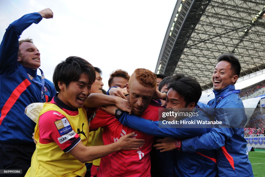 Cerezo Osaka v Kawasaki Frontale - J.League Levain Cup Final