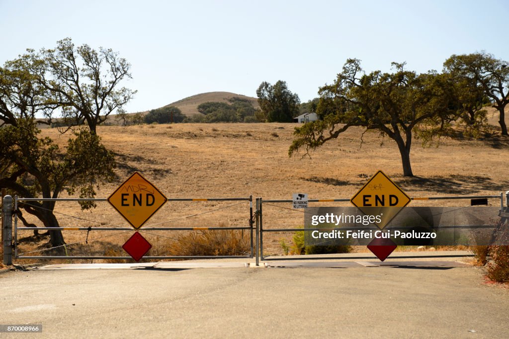 Warning sign at Los Olivos, California, USA