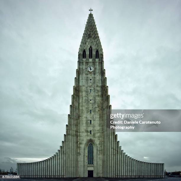 hallgrímskirkja - hallgrimskirkja stock pictures, royalty-free photos & images