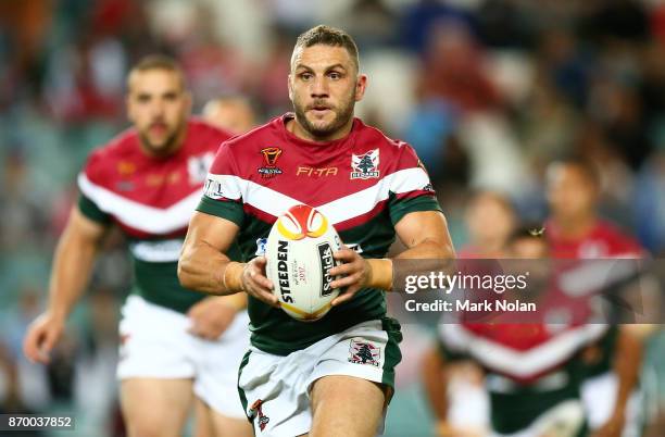 Robbie Farah of Lebanon in action during the 2017 Rugby League World Cup match between England and Lebanon at Allianz Stadium on November 4, 2017 in...