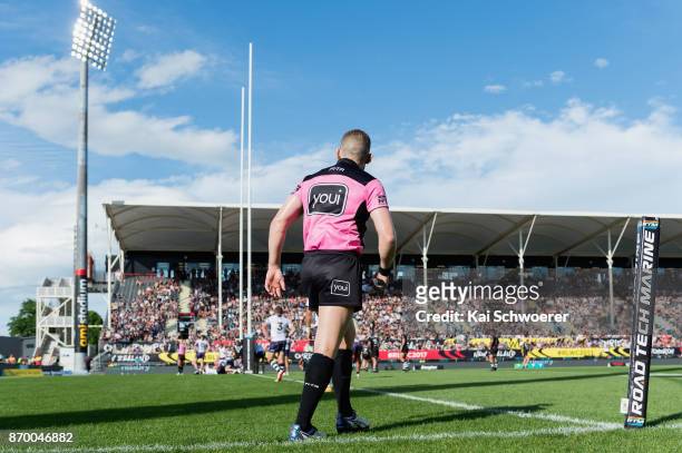 Linesman watches on during the 2017 Rugby League World Cup match between the New Zealand Kiwis and Scotland at AMI Stadium on November 4, 2017 in...