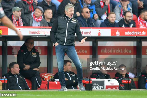 Coach Jens Keller of 1 FC Union Berlin during the game between Union Berlin and dem FC St. Pauli on november 4, 2017 in Berlin, Germany.