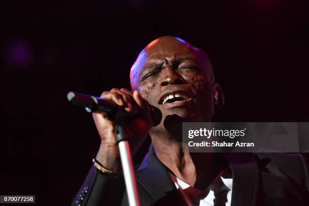 Seal performs at the FIDF Western Region Gala at The Beverly Hilton Hotel on November 2, 2017 in Beverly Hills, California.