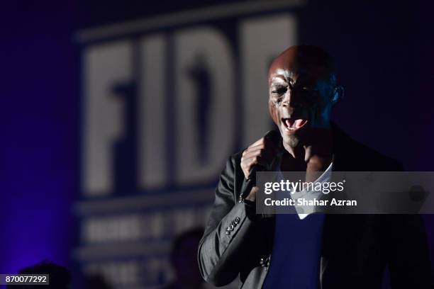 Seal performs at the FIDF Western Region Gala at The Beverly Hilton Hotel on November 2, 2017 in Beverly Hills, California.