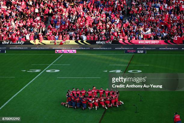 Tonga perform the Sipi Tau during the 2017 Rugby League World Cup match between Samoa and Tonga at Waikato Stadium on November 4, 2017 in Hamilton,...