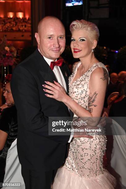 Mike Bluemer and Melanie Mueller attend the Leipzig Opera Ball on November 4, 2017 in Leipzig, Germany.