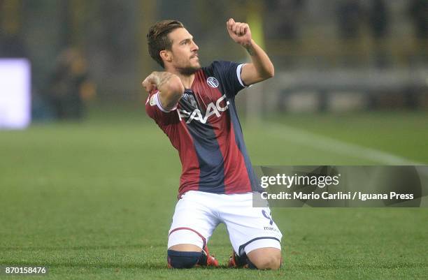 Simone Verdi of Bologna FC celebrates after scoring the opening goal during the Serie A match between Bologna FC and FC Crotone at Stadio Renato...