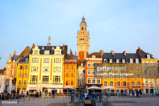 place du général-de-gaulle (or grand-place) at sunset - city of lille, north of france - lille foto e immagini stock