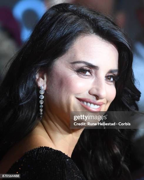 Penelope Cruz attends the 'Murder On The Orient Express' World Premiere at Royal Albert Hall on November 02, 2017 in London, England. .