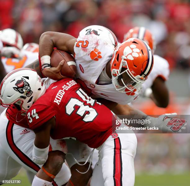 Tim Kid Tim Kidd Glass Photos and Premium High Res Pictures - Getty Images