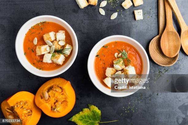 butternut squash cream soup - krutong bildbanksfoton och bilder