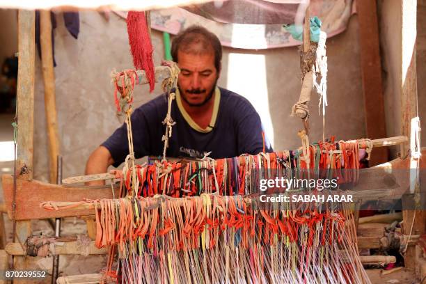Iraq Textile 209 Sabah Cloth Stock Photos, High-Res Pictures, and Images - Getty Images