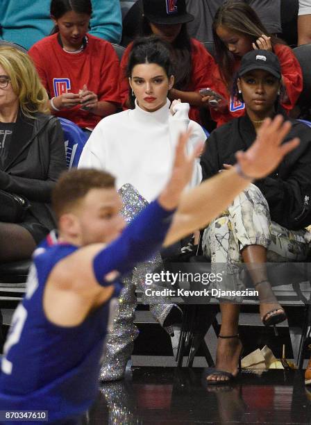 Kendall Jenner looks on as Blake Griffin of the Los Angeles Clippers defends against Memphis Grizzlies at Staples Center November 4 2017, in Los...