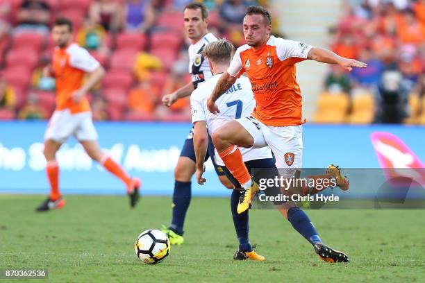 Eric Bautheac of the Roar controls the ball during the round five A-League match between the Brisbane Roar and the Central Coast Mariners at Suncorp...