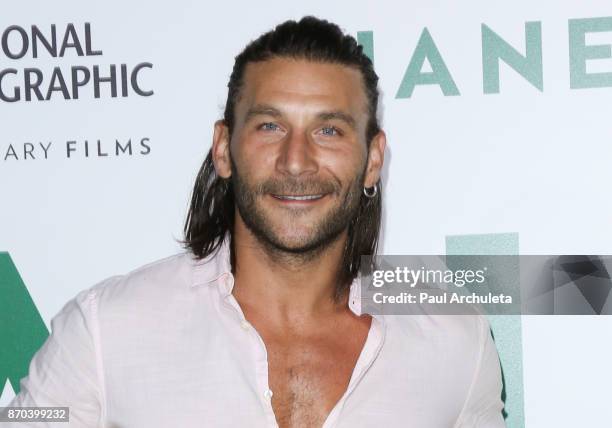 Actor Zach McGowan attends the premiere of National Geographic documentary films' 'Jane' at the Hollywood Bowl on October 9, 2017 in Hollywood,...