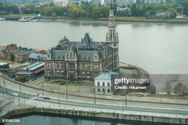 loodsgebouw, pilotage building, antwerp, flanders, belgium - scheldt river stockfoto's en -beelden