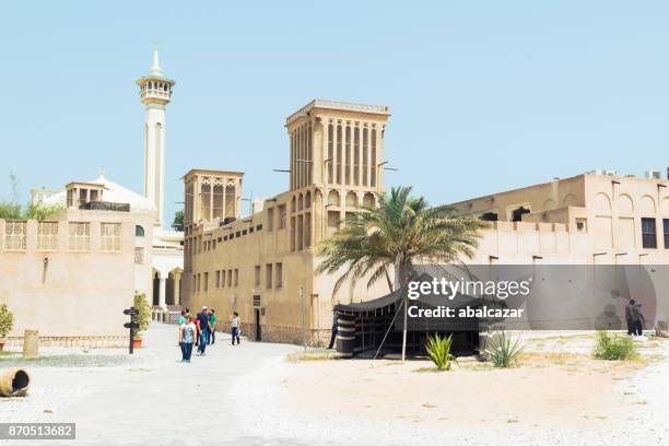 al-fahidi historischen viertel, dubai - al fahidi fort stock-fotos und bilder