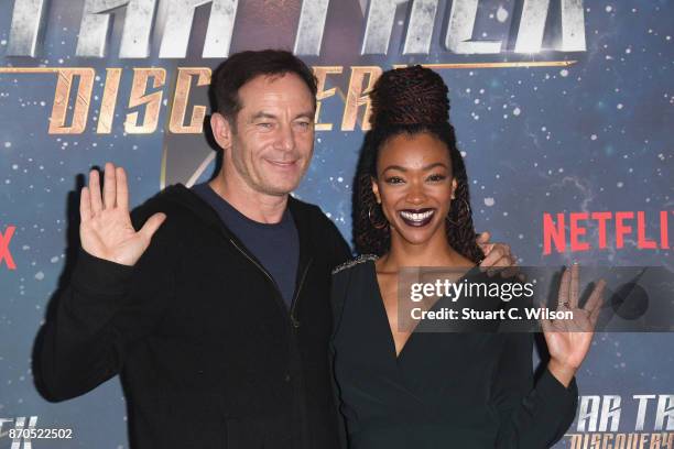 Actors Jason Isaacs and Sonequa Martin-Green attend the 'Star Trek: Discovery' photocall at Millbank Tower on November 5, 2017 in London, England.