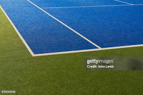 tennis court colour abstract - tennis court fotografías e imágenes de stock