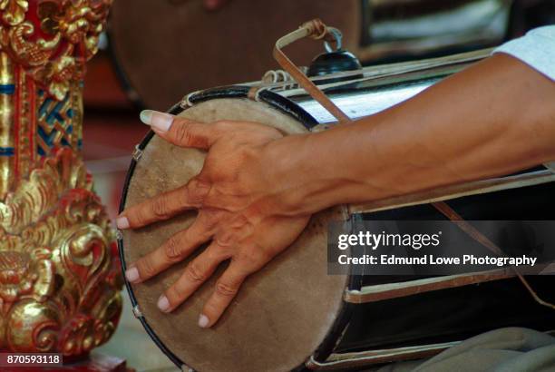 drumming in a balinese gamelan orchestra - djembe foto e immagini stock