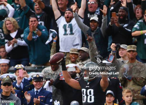 Tight end Trey Burton of the Philadelphia Eagles celebrates his touchdown against the Denver Broncos during the second quarter at Lincoln Financial...