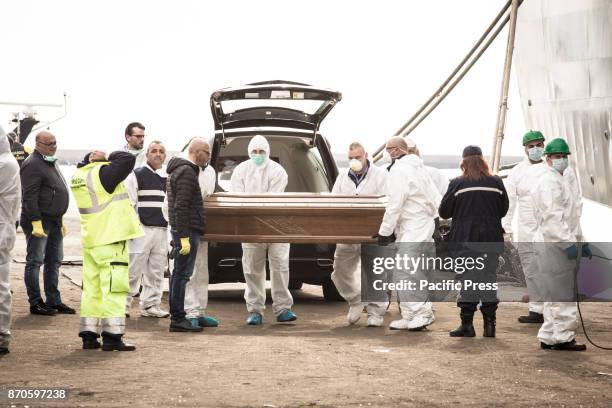 Refugees landed in Salerno, aboard the Spanish ship "Cantabria". On board 26 dead women, probably dead drowned, 9 pregnant and 15 minors. The bodies...