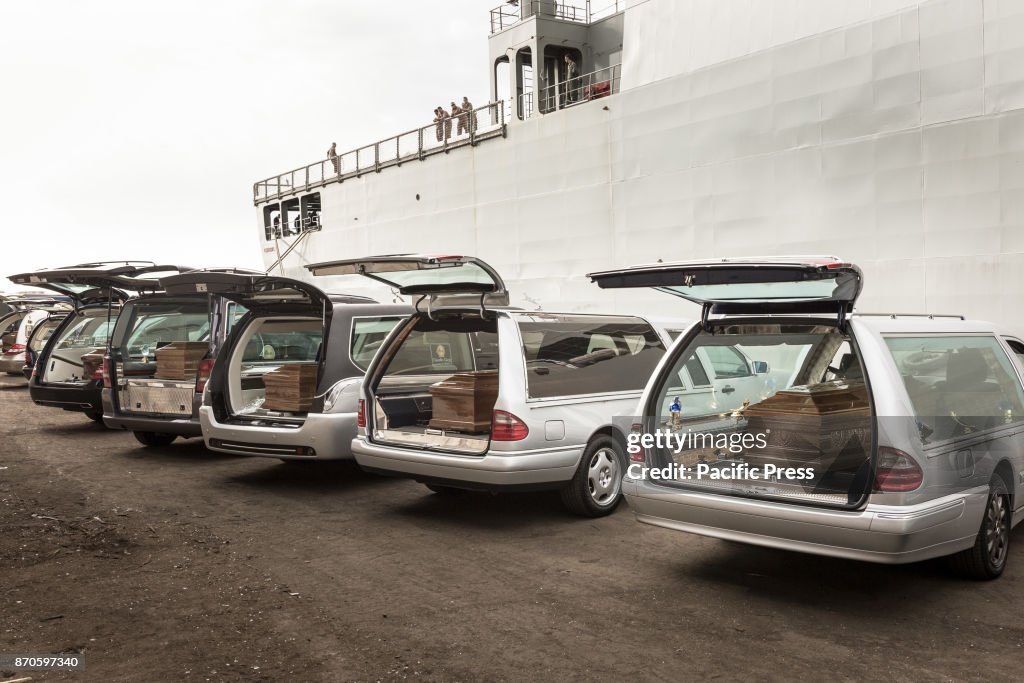 375 refugees landed in Salerno, aboard the Spanish ship "...