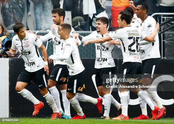 Romero of Corinthians celebrates their first goal during the match between Corinthians and Palmeiras for the Brasileirao Series A 2017 at Arena...